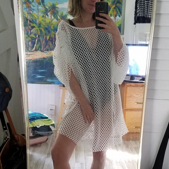 Venus Fishnet cover up - Picture 4 of 10